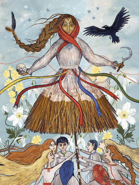 Zbliżenie na twarz kukły Marzanny ze splecionym warkoczem i atrybutami – sierpem i czaszką – na tle wiosennej scenerii