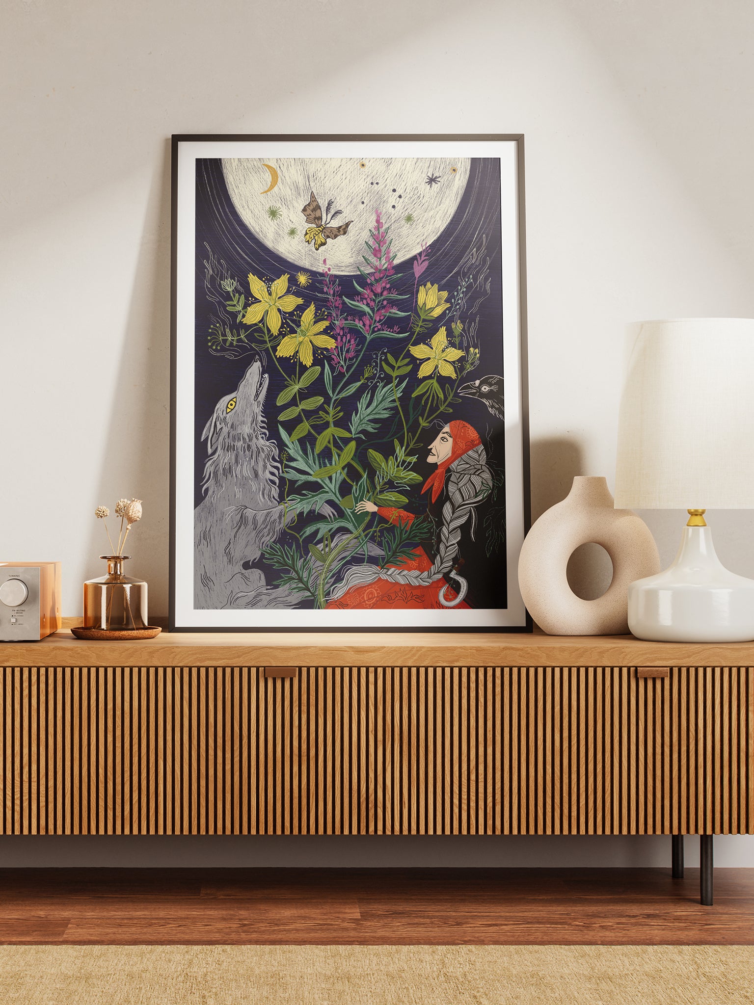 Ilustracja „Szeptucha" – symboliczna scena z szeptunką, ziołami i pełnią księżyca, wydruk artystyczny Black Dog Studio