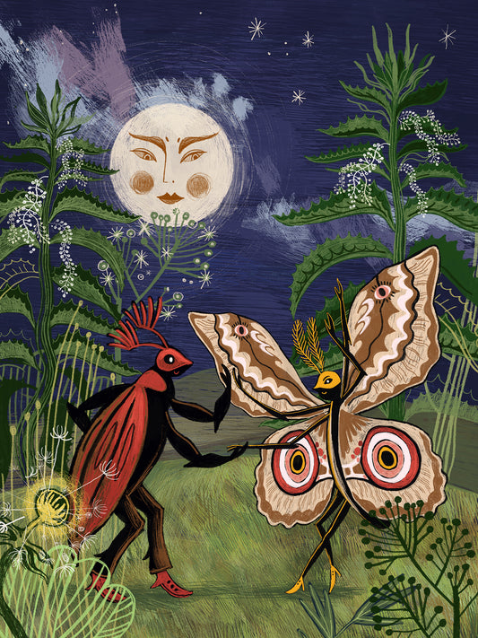 Moonlight Boogie Natalii Noszczyńskiej, baśniowa ilustracja chrabąszcza i ćmy tańczących na nocnej łące pod pełnią księżyca, wśród kwitnących pokrzyw.